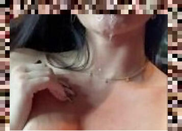 Jeweln_22-Salope française se fait démolir la chatte par un abonné MYM,buccale dans une chambre BDSM