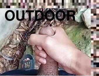 Masturbation outdoors
